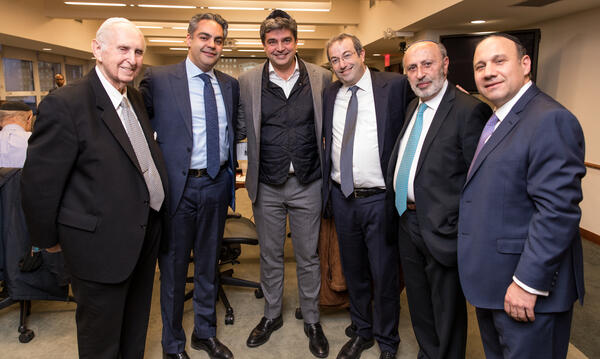 Участники собрания совета сефардов